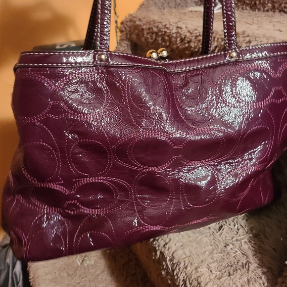 Coach larger purse - Picture 2 of 5
